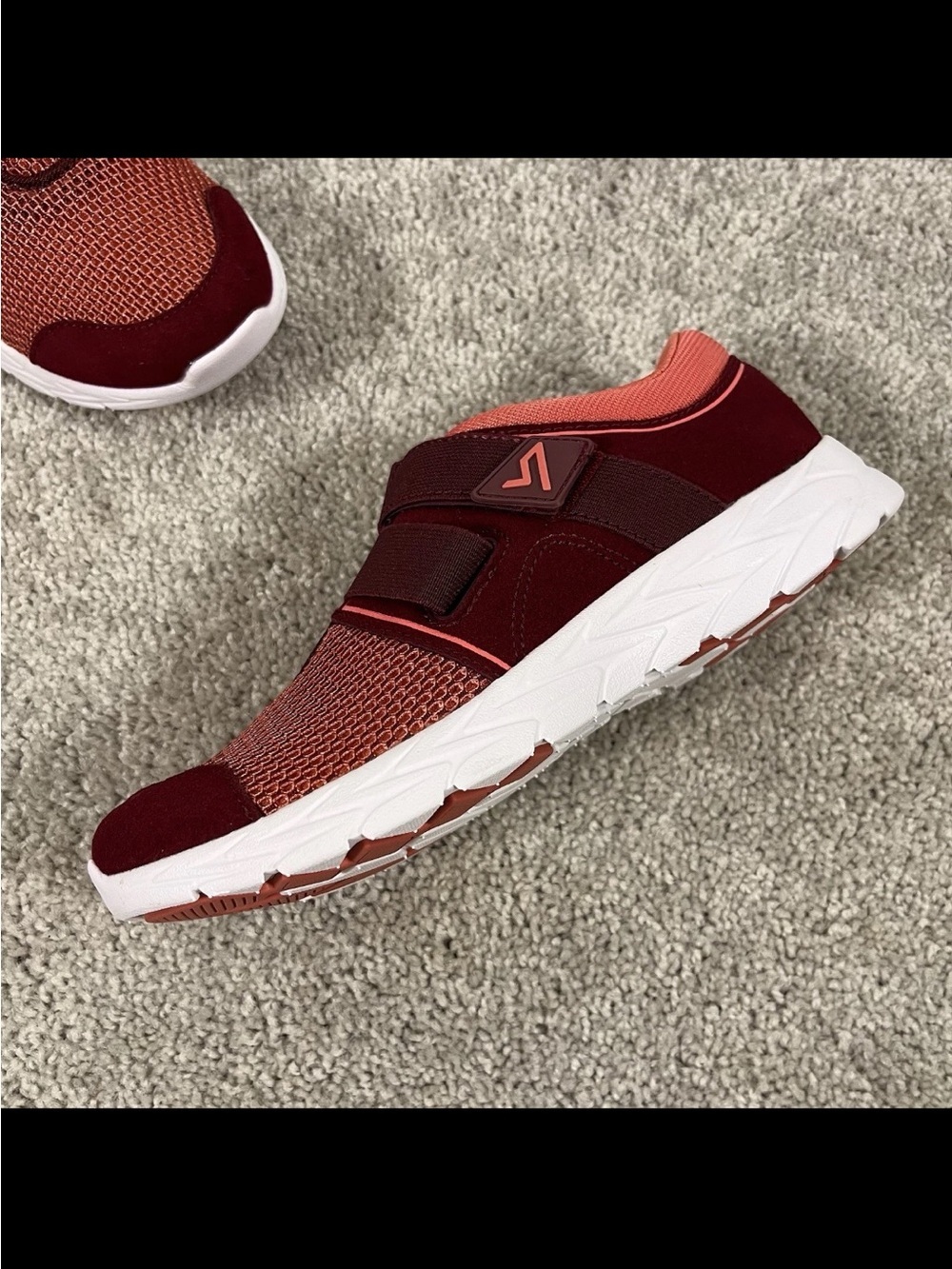 Vionic Brisk Orthotic Support Red Athletic Sneakers Merlot Strap Size 5 Gym